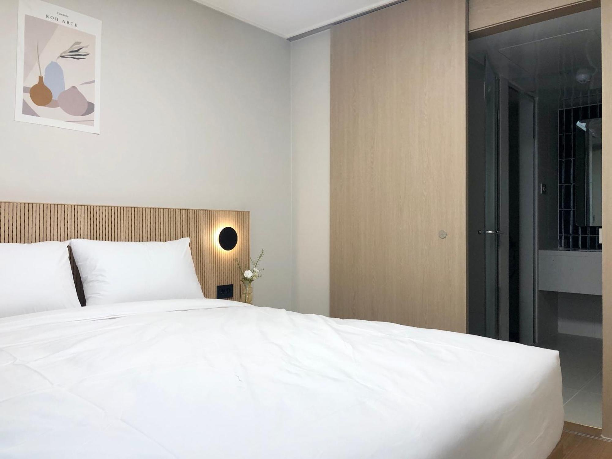 Golden Planet Incheon Hotel Exterior photo