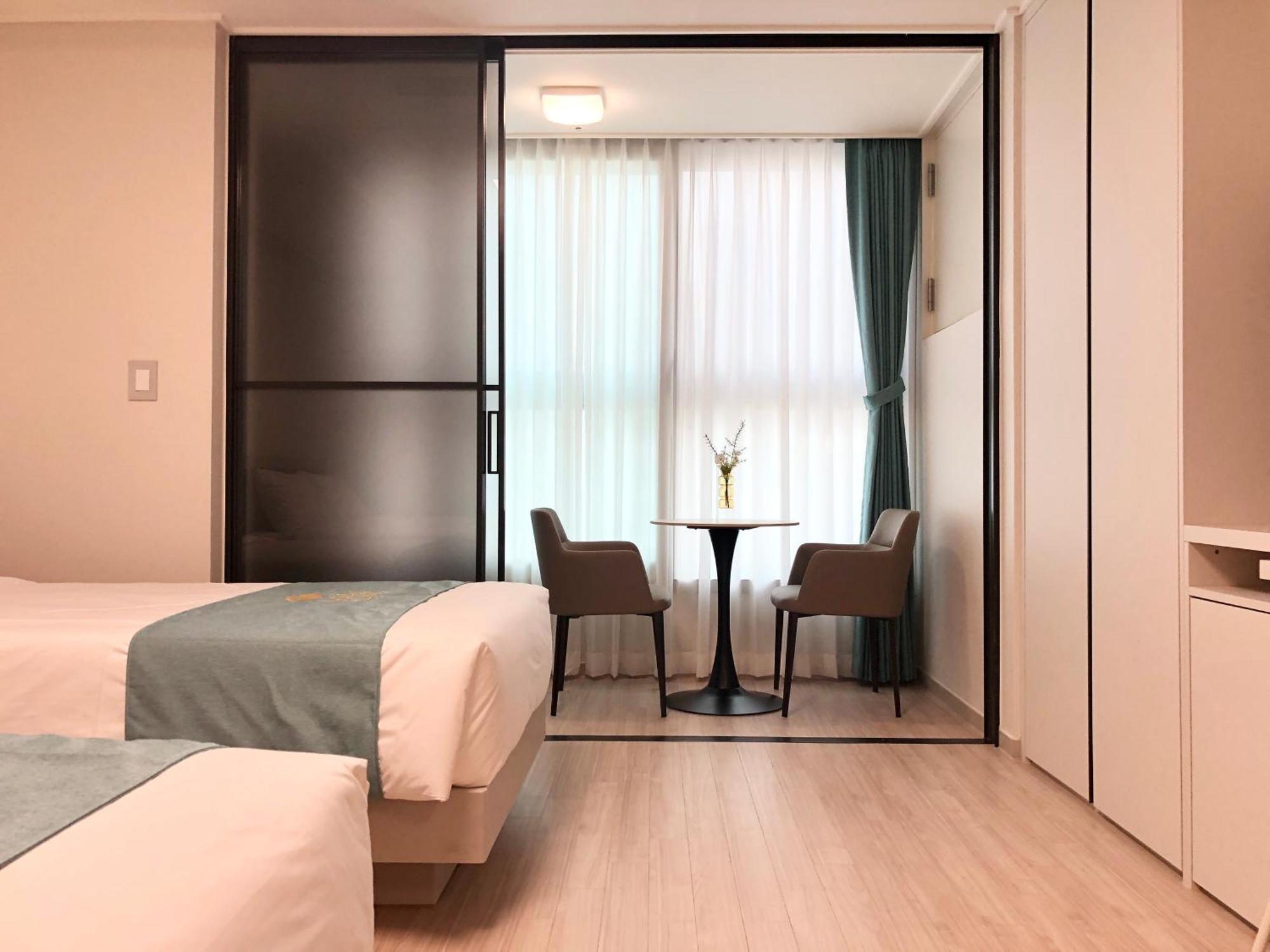 Golden Planet Incheon Hotel Exterior photo