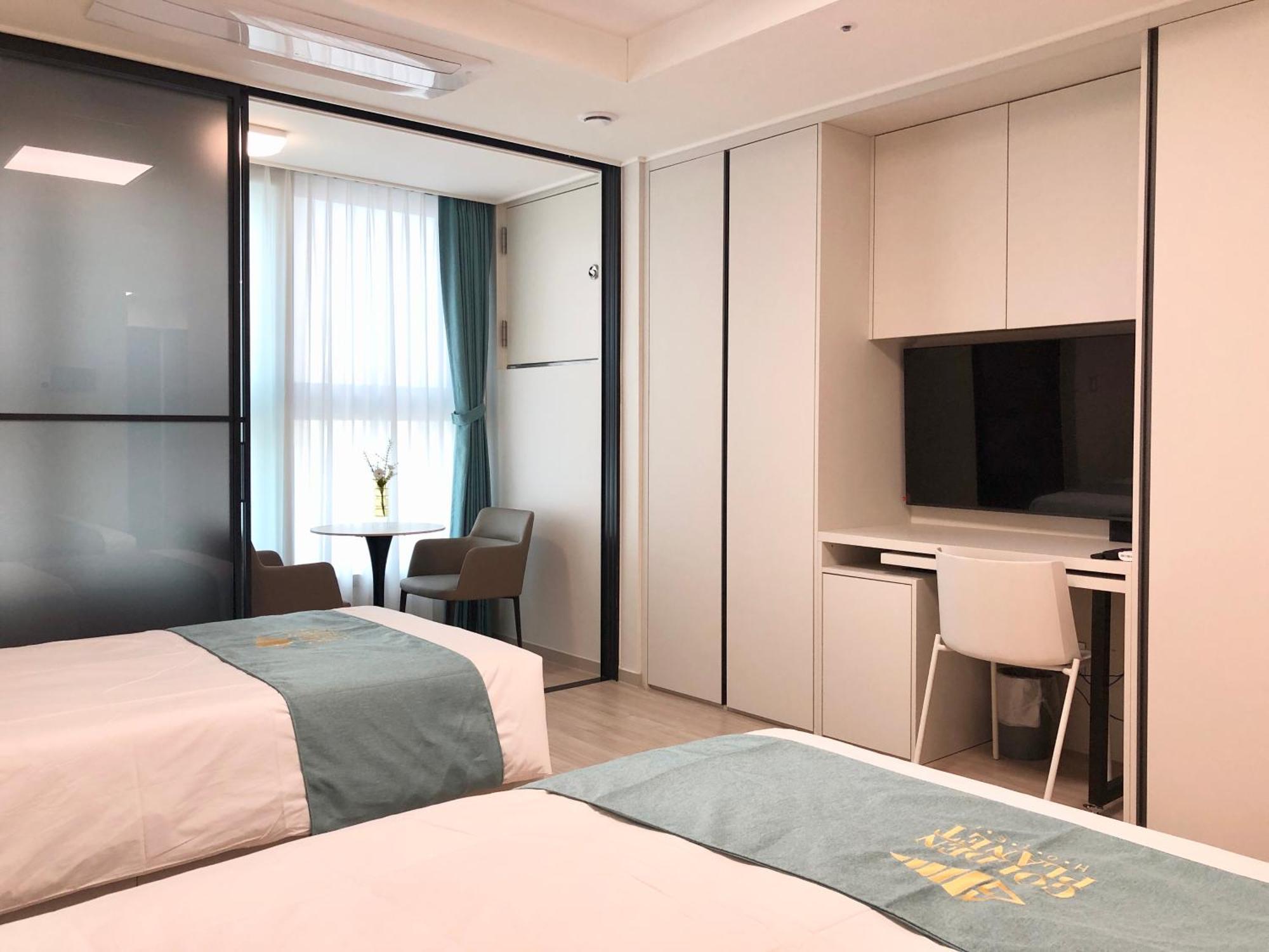 Golden Planet Incheon Hotel Exterior photo
